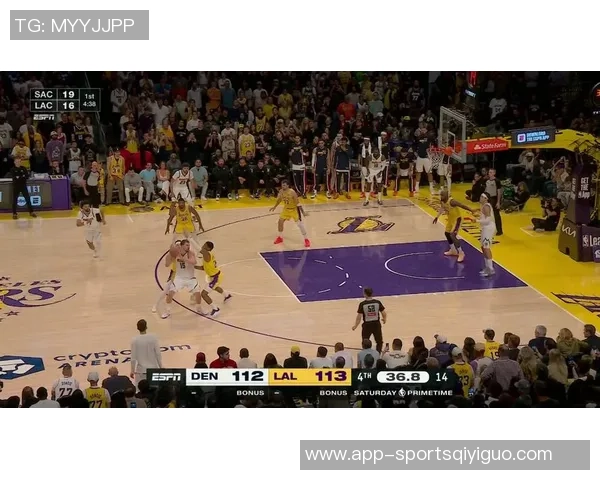 湖人轻松战胜缺席约基奇的对手展现强大实力